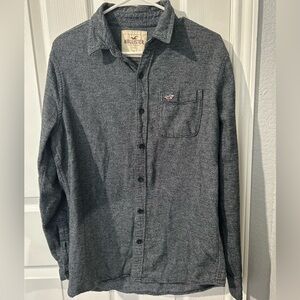 Hollister Men Buttoned down long sleeve shirt, Size Medium